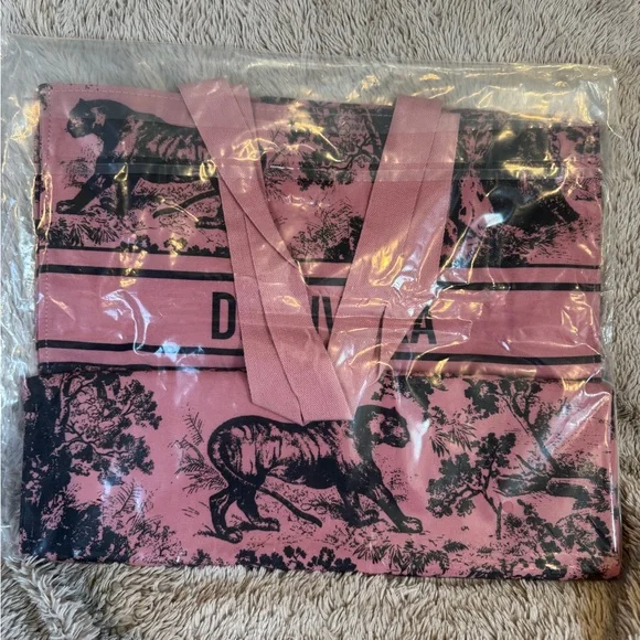 Christian Dior Dioriviera Canvas Pink Tote - Picture 2 of 3